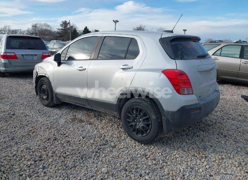Photo 3 of 2016 Chevrolet Trax 1LS (VIN 3GNCJKSB9GL235151)