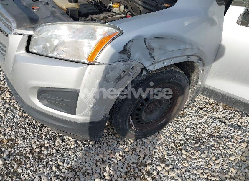 Photo 6 of 2016 Chevrolet Trax 1LS (VIN 3GNCJKSB9GL235151)