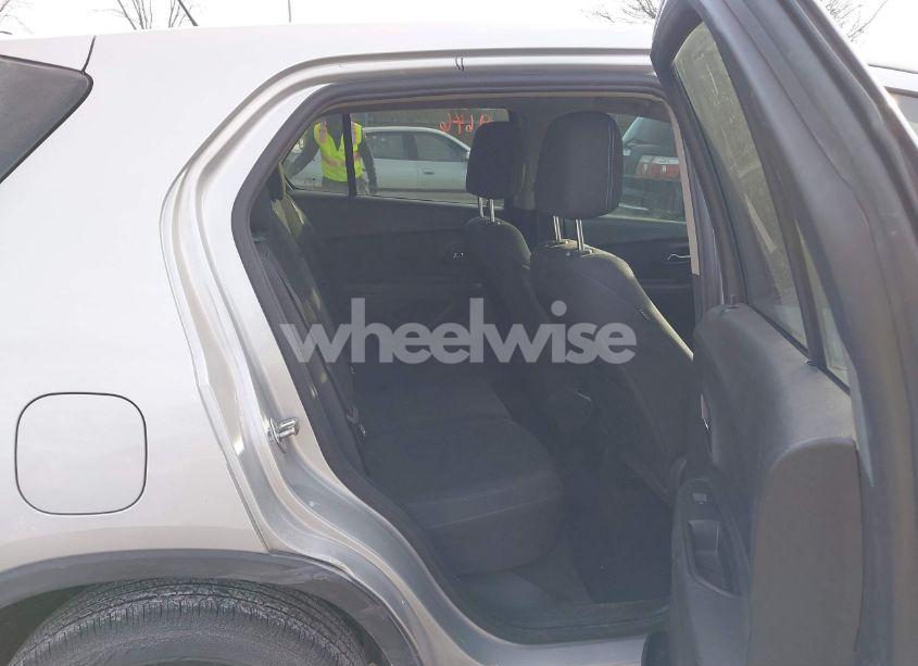 Photo 8 of 2016 Chevrolet Trax 1LS (VIN 3GNCJKSB9GL235151)