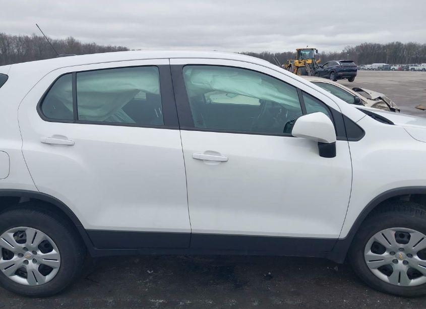 Photo 13 of 2016 Chevrolet Trax 1LS (VIN 3GNCJKSB9GL274760)