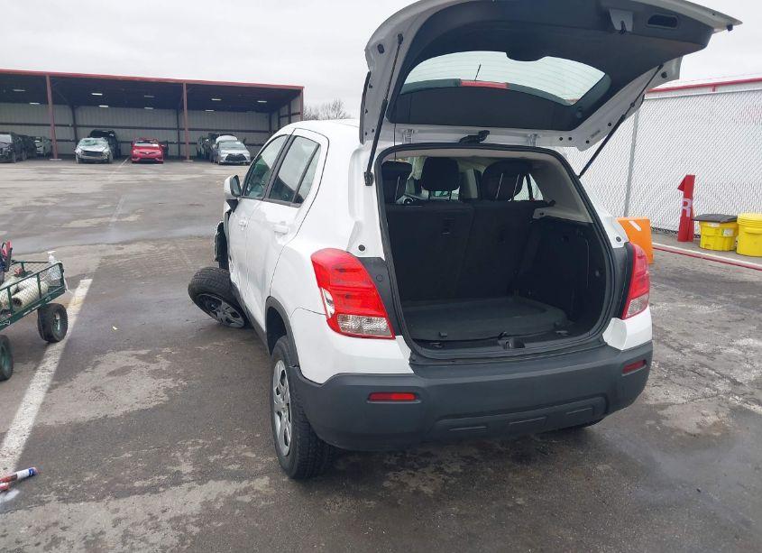 Photo 3 of 2016 Chevrolet Trax 1LS (VIN 3GNCJKSB9GL274760)