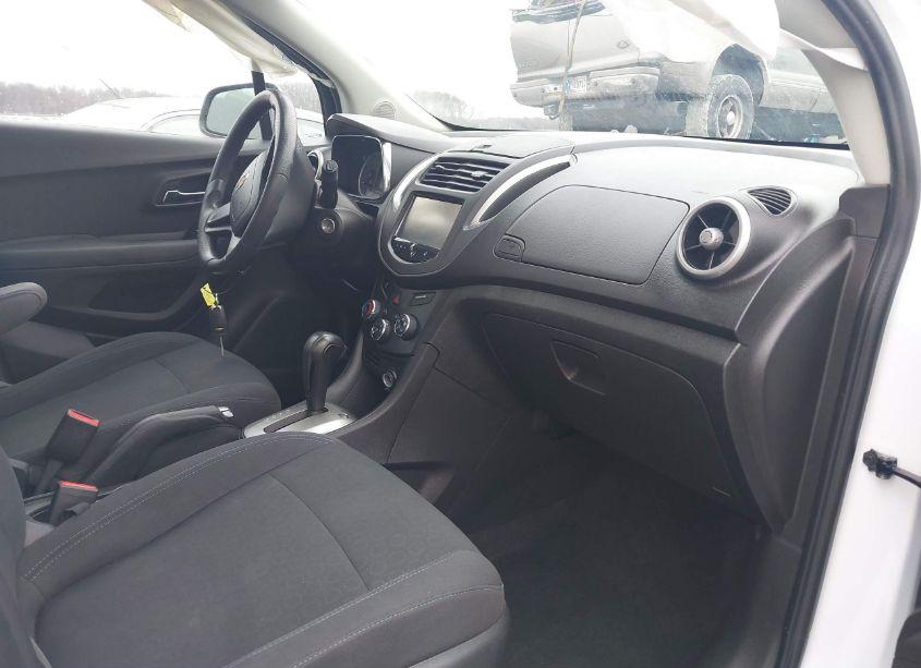 Photo 5 of 2016 Chevrolet Trax 1LS (VIN 3GNCJKSB9GL274760)