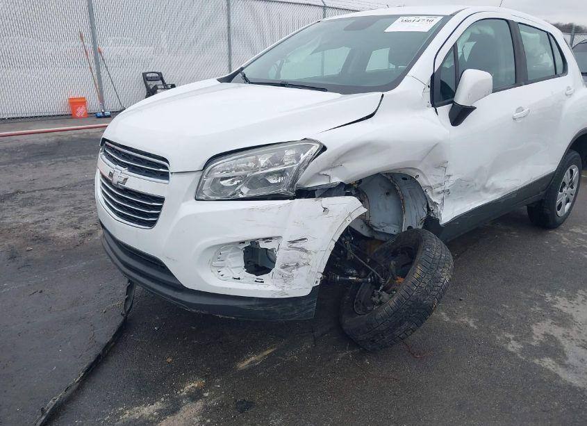 Photo 6 of 2016 Chevrolet Trax 1LS (VIN 3GNCJKSB9GL274760)