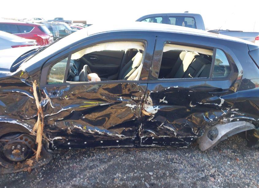 Photo 14 of 2017 Chevrolet Trax LS (VIN 3GNCJKSB9HL219601)