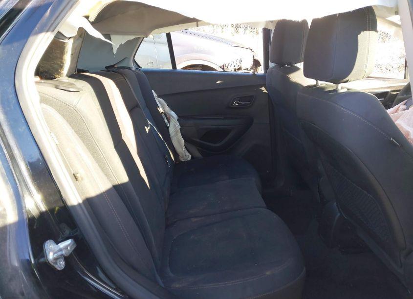 Photo 8 of 2017 Chevrolet Trax LS (VIN 3GNCJKSB9HL219601)