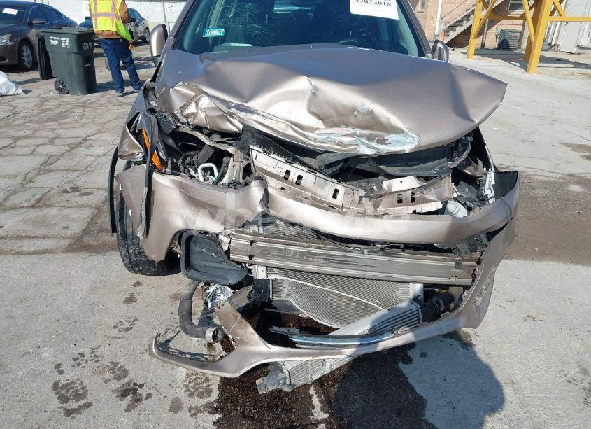 Photo 6 of 2018 Chevrolet Trax LS (VIN 3GNCJKSB9JL204084)