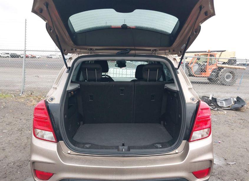 Photo 8 of 2018 Chevrolet Trax LS (VIN 3GNCJKSB9JL259666)