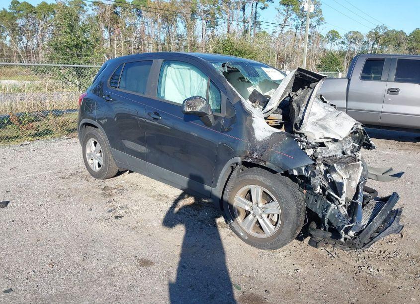 2019 Chevrolet Trax LS (VIN 3GNCJKSB9KL209206) main photo