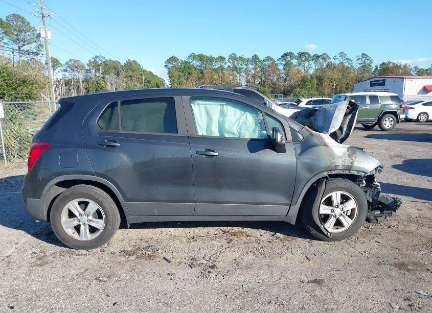 Photo 14 of 2019 Chevrolet Trax LS (VIN 3GNCJKSB9KL209206)