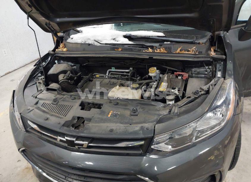 Photo 10 of 2019 Chevrolet Trax LS (VIN 3GNCJKSB9KL318944)