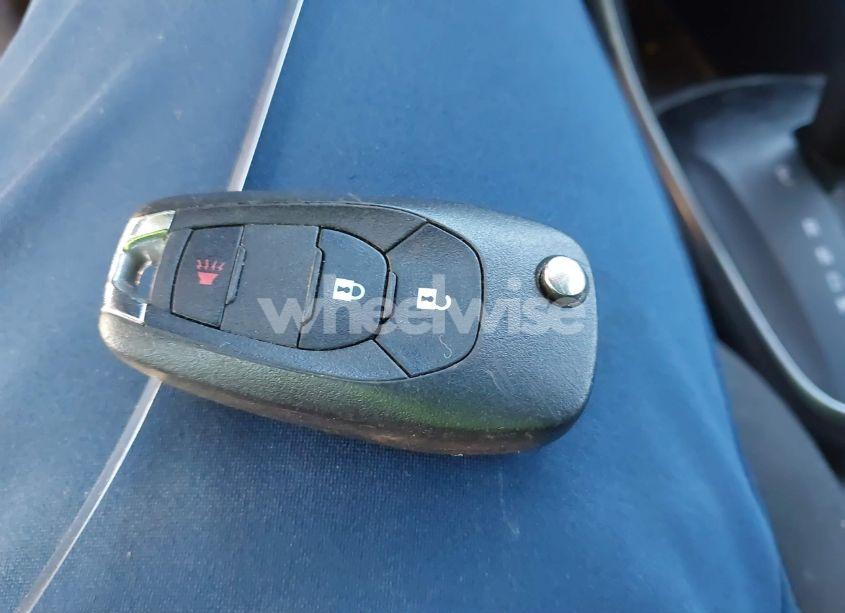 Photo 11 of 2019 Chevrolet Trax LS (VIN 3GNCJKSB9KL390212)