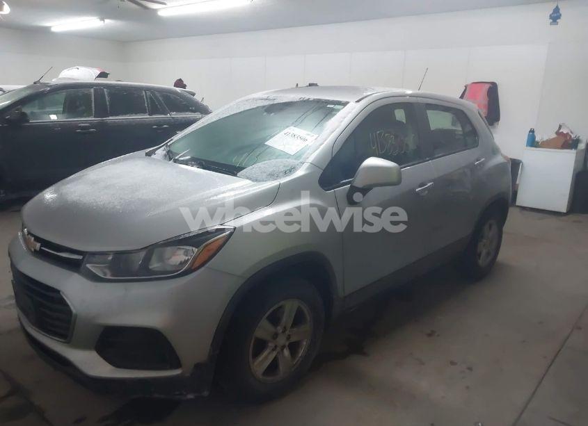 Photo 6 of 2020 Chevrolet Trax FWD LS (VIN 3GNCJKSB9LL121922)