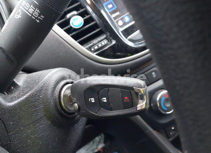 Photo 11 of 2020 Chevrolet Trax FWD LS (VIN 3GNCJKSB9LL133942)