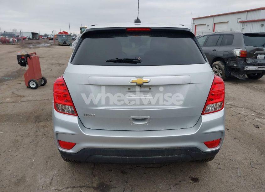 Photo 16 of 2020 Chevrolet Trax FWD LS (VIN 3GNCJKSB9LL133942)