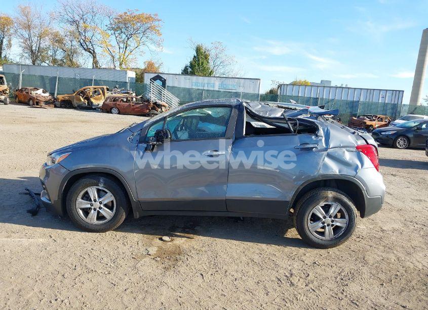 Photo 15 of 2020 Chevrolet Trax FWD LS (VIN 3GNCJKSB9LL146139)