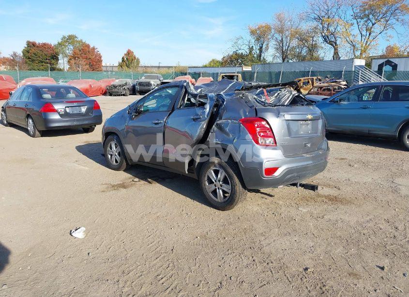 Photo 3 of 2020 Chevrolet Trax FWD LS (VIN 3GNCJKSB9LL146139)