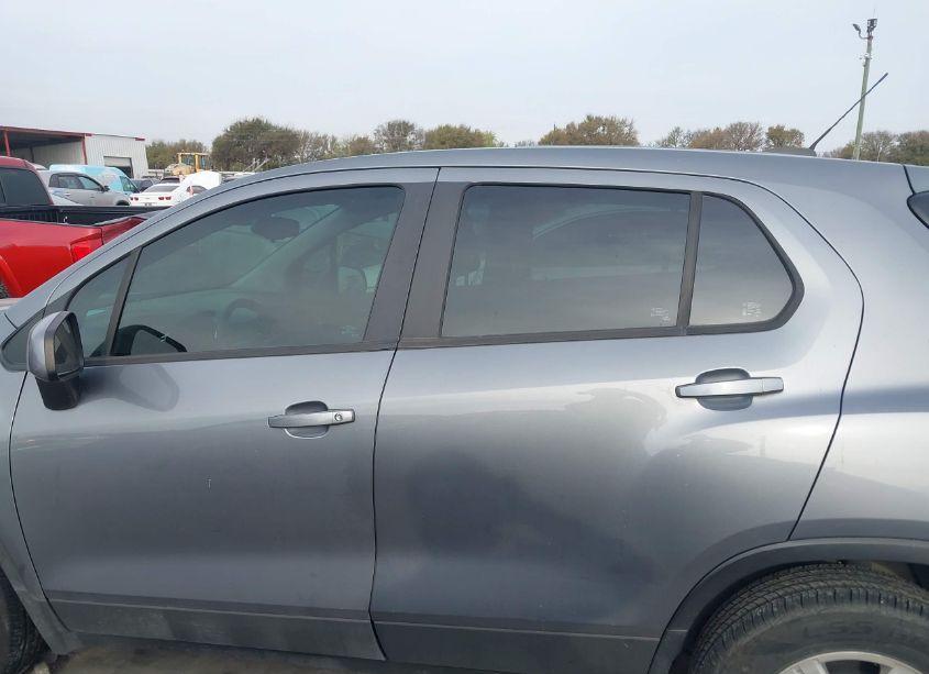 Photo 14 of 2020 Chevrolet Trax FWD LS (VIN 3GNCJKSB9LL153978)