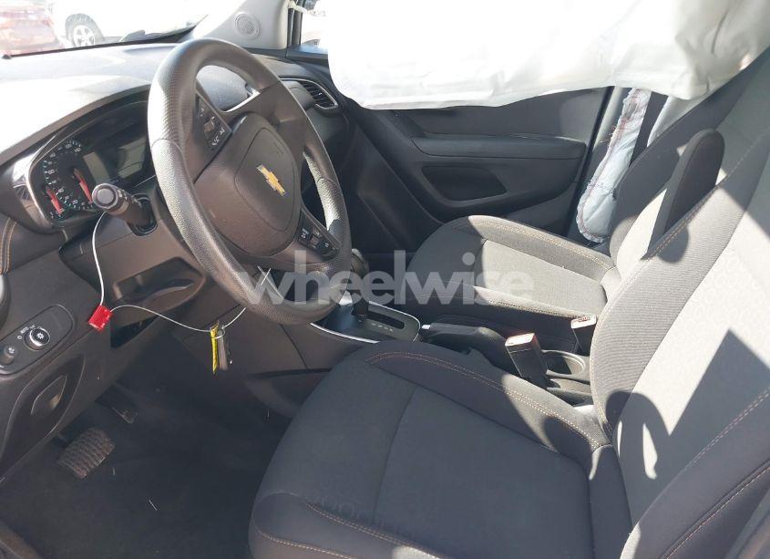 Photo 5 of 2020 Chevrolet Trax FWD LS (VIN 3GNCJKSB9LL155942)
