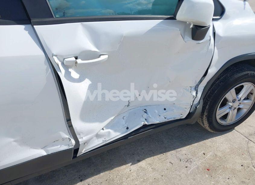 Photo 6 of 2020 Chevrolet Trax FWD LS (VIN 3GNCJKSB9LL155942)