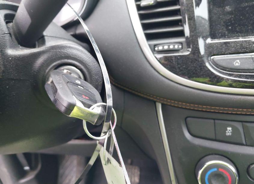 Photo 11 of 2020 Chevrolet Trax FWD LS (VIN 3GNCJKSB9LL159182)