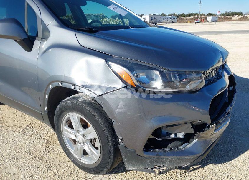 Photo 17 of 2020 Chevrolet Trax FWD LS (VIN 3GNCJKSB9LL215928)