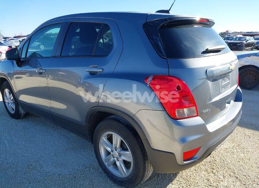 Photo 19 of 2020 Chevrolet Trax FWD LS (VIN 3GNCJKSB9LL215928)