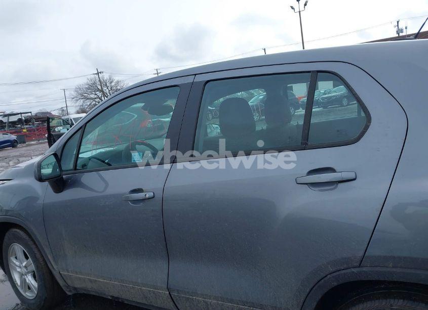 Photo 14 of 2020 Chevrolet Trax FWD LS (VIN 3GNCJKSB9LL307556)