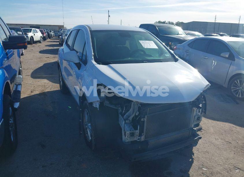 2020 Chevrolet Trax FWD LS (VIN 3GNCJKSB9LL311493) main photo