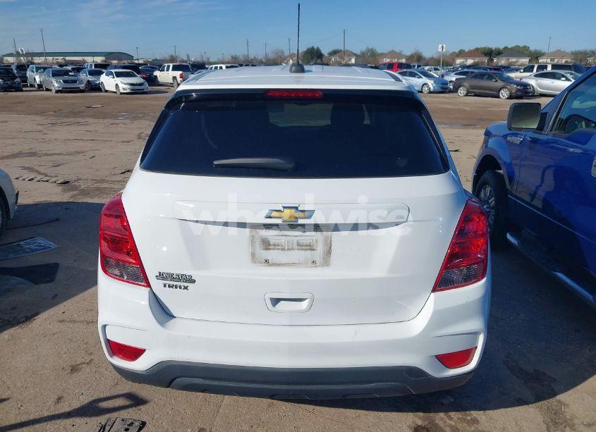 Photo 16 of 2020 Chevrolet Trax FWD LS (VIN 3GNCJKSB9LL311493)