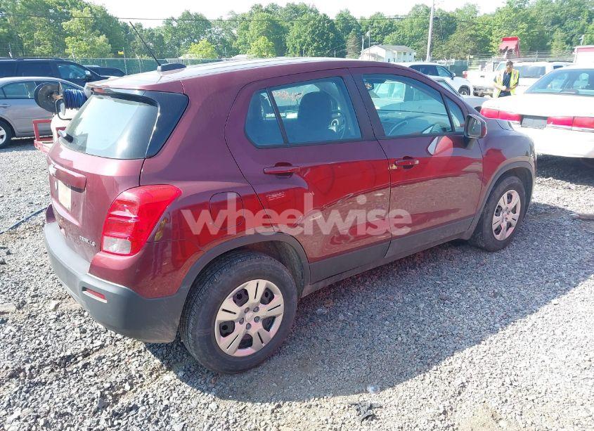 Photo 4 of 2016 Chevrolet Trax 1LS (VIN 3GNCJKSBXGL275271)