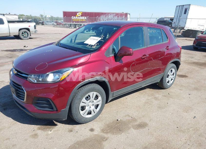 Photo 2 of 2017 Chevrolet Trax LS (VIN 3GNCJKSBXHL276356)