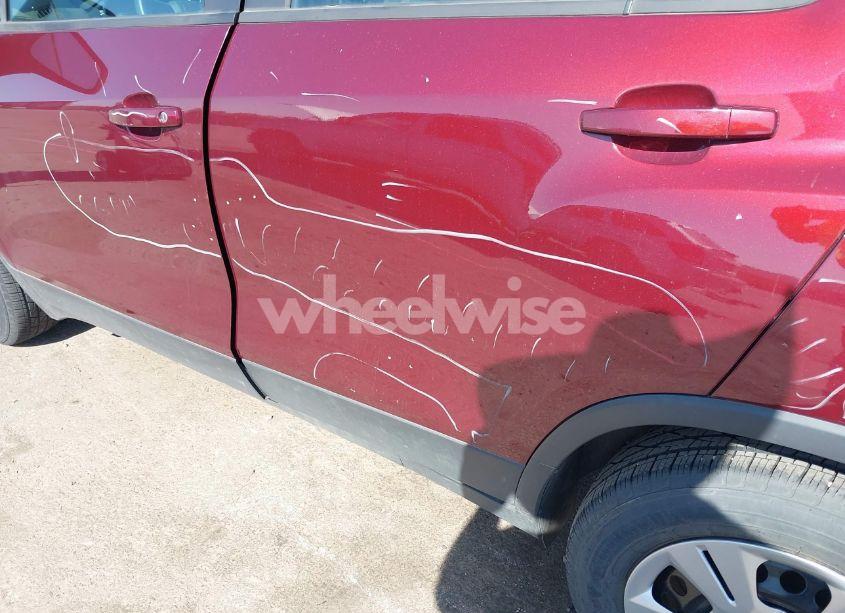 Photo 6 of 2017 Chevrolet Trax LS (VIN 3GNCJKSBXHL276356)