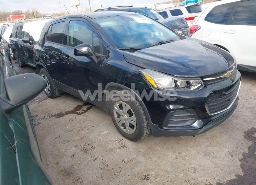2019 Chevrolet Trax LS (VIN 3GNCJKSBXKL182680) main photo