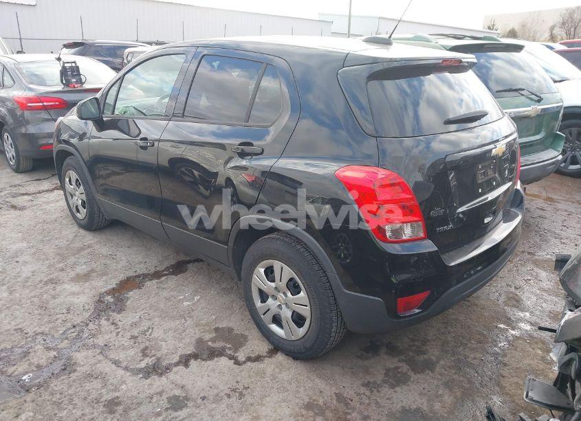 Photo 14 of 2019 Chevrolet Trax LS (VIN 3GNCJKSBXKL182680)
