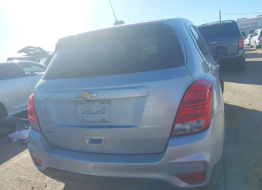 Photo 15 of 2019 Chevrolet Trax LS (VIN 3GNCJKSBXKL236317)