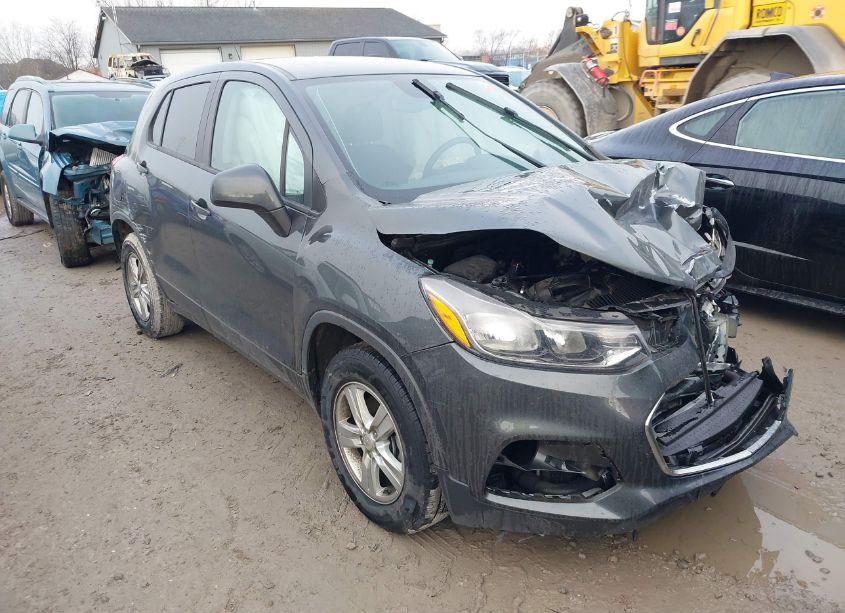 2020 Chevrolet Trax FWD LS (VIN 3GNCJKSBXLL123162) main photo