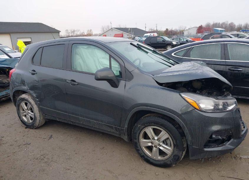 Photo 13 of 2020 Chevrolet Trax FWD LS (VIN 3GNCJKSBXLL123162)