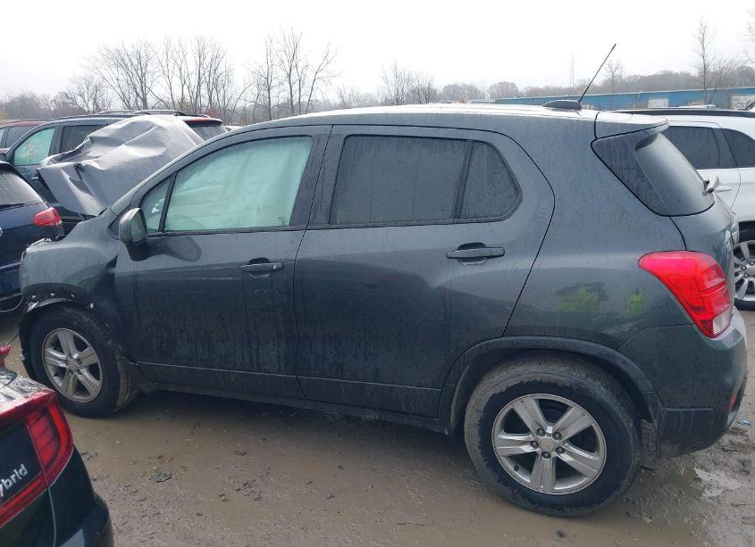 Photo 14 of 2020 Chevrolet Trax FWD LS (VIN 3GNCJKSBXLL123162)