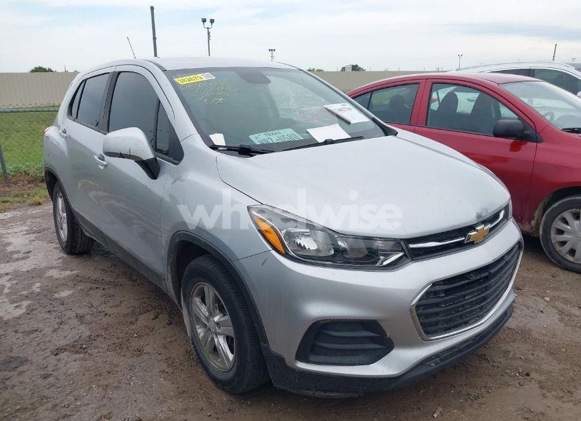 2020 Chevrolet Trax FWD LS (VIN 3GNCJKSBXLL202265) main photo