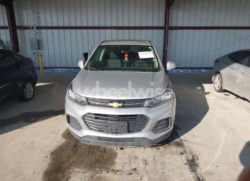 Photo 13 of 2020 Chevrolet Trax FWD LS (VIN 3GNCJKSBXLL206798)