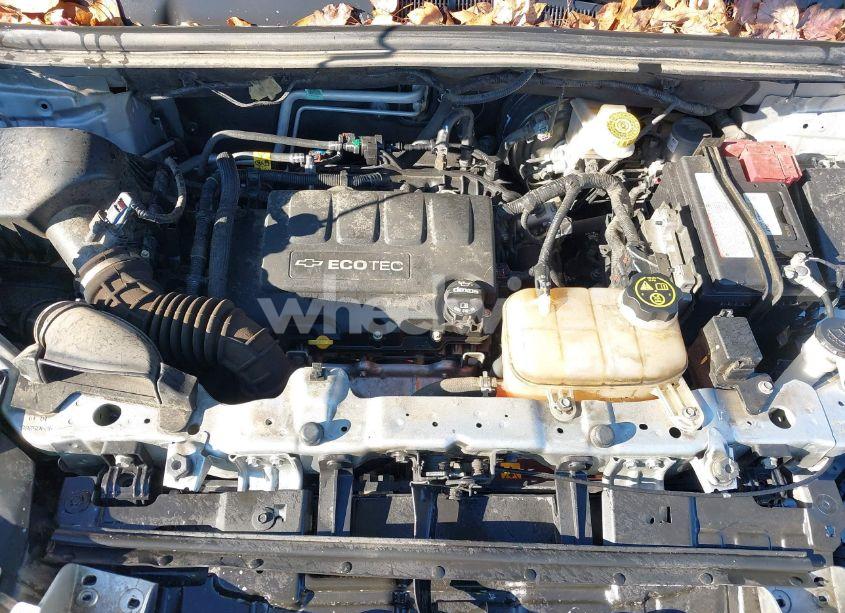 Photo 10 of 2020 Chevrolet Trax FWD LS (VIN 3GNCJKSBXLL209698)