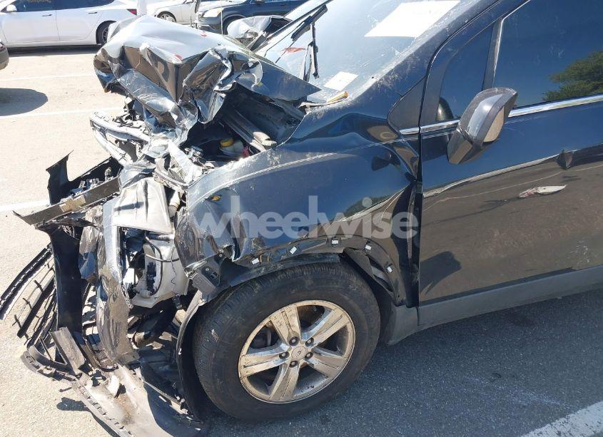 Photo 12 of 2015 Chevrolet Trax LT (VIN 3GNCJLSB0FL243756)