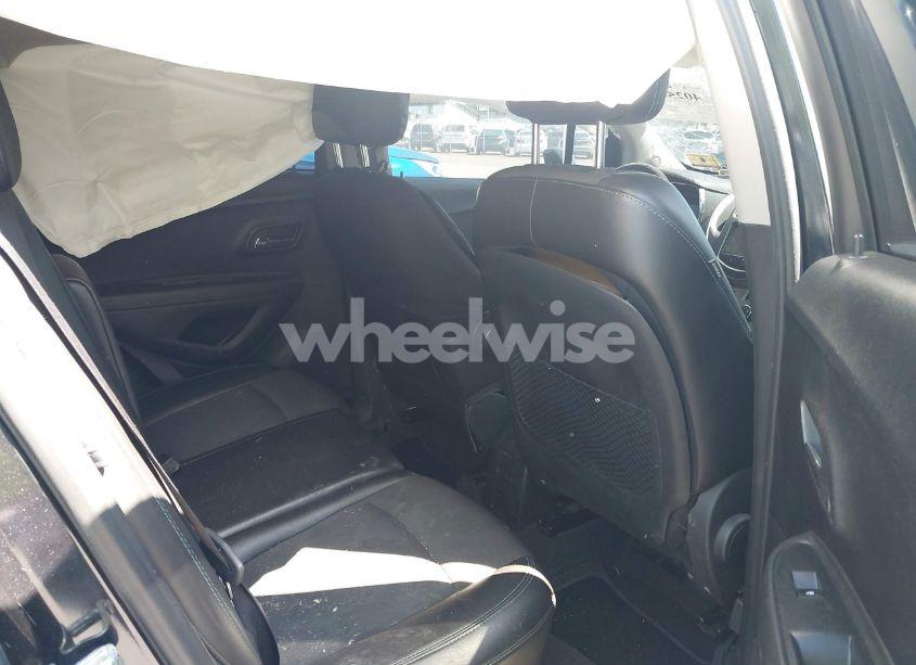 Photo 8 of 2015 Chevrolet Trax LT (VIN 3GNCJLSB0FL243756)