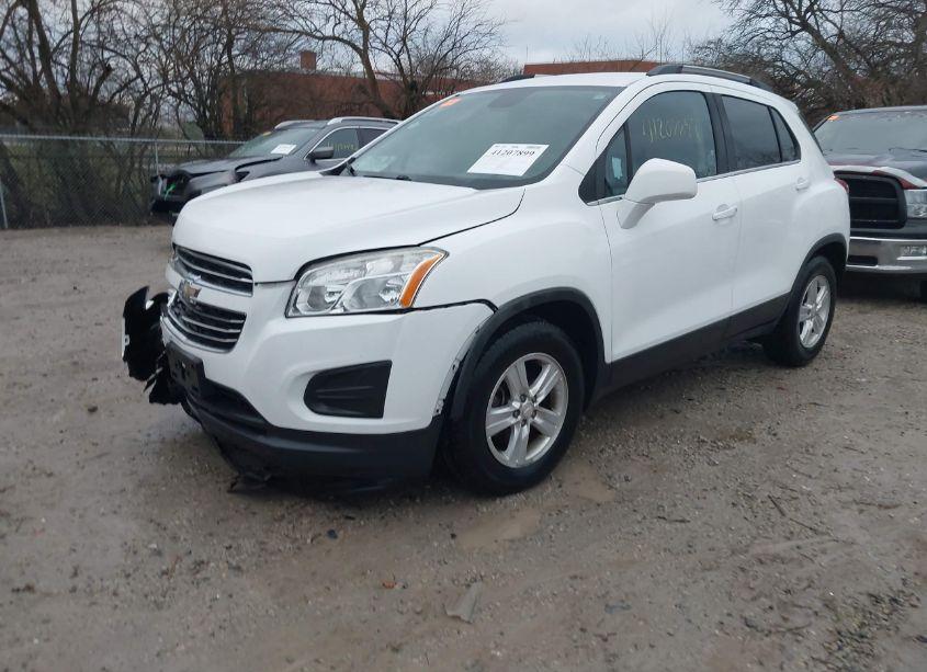Photo 2 of 2016 Chevrolet Trax LT (VIN 3GNCJLSB0GL275432)