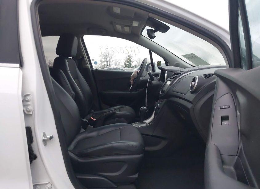 Photo 5 of 2016 Chevrolet Trax LT (VIN 3GNCJLSB0GL275432)