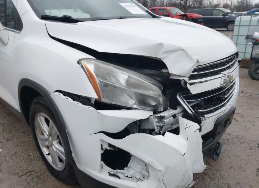Photo 6 of 2016 Chevrolet Trax LT (VIN 3GNCJLSB0GL275432)