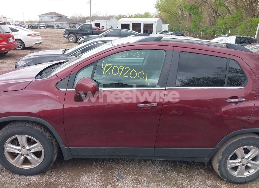 Photo 14 of 2017 Chevrolet Trax LT (VIN 3GNCJLSB0HL250919)