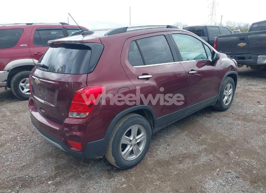 Photo 4 of 2017 Chevrolet Trax LT (VIN 3GNCJLSB0HL250919)