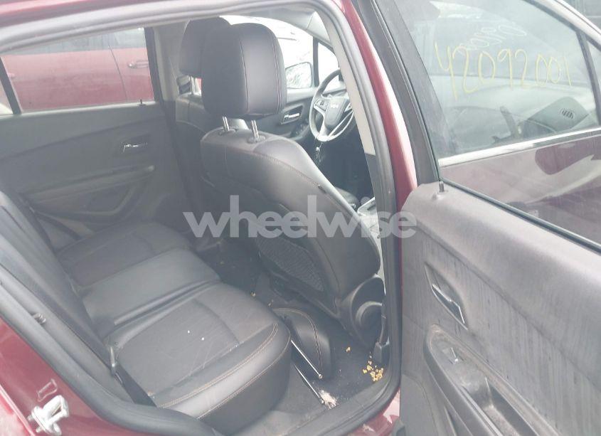 Photo 8 of 2017 Chevrolet Trax LT (VIN 3GNCJLSB0HL250919)