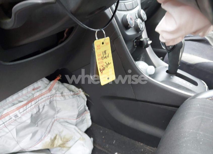 Photo 11 of 2018 Chevrolet Trax LT (VIN 3GNCJLSB0JL201824)